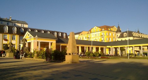 Neue Kolonnade Franzensbad, Sphinxen, Kaffee  Neue Kolonnade Franzensbad, Sphinxen, Kaffee, Cafe-Restaurant