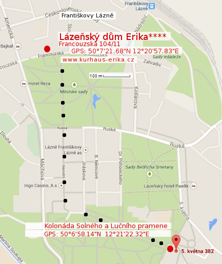 Kolonáda Solného a Lučního pramene. Promenáda v centru Františkových Lázní. Františkovy Lázně kolonáda Solného a Lučního pramene